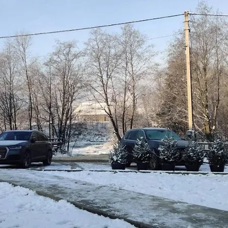 вудхарт2 Apartment Yasinya