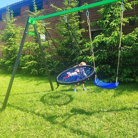 вудхарт2 Apartment Yasinya